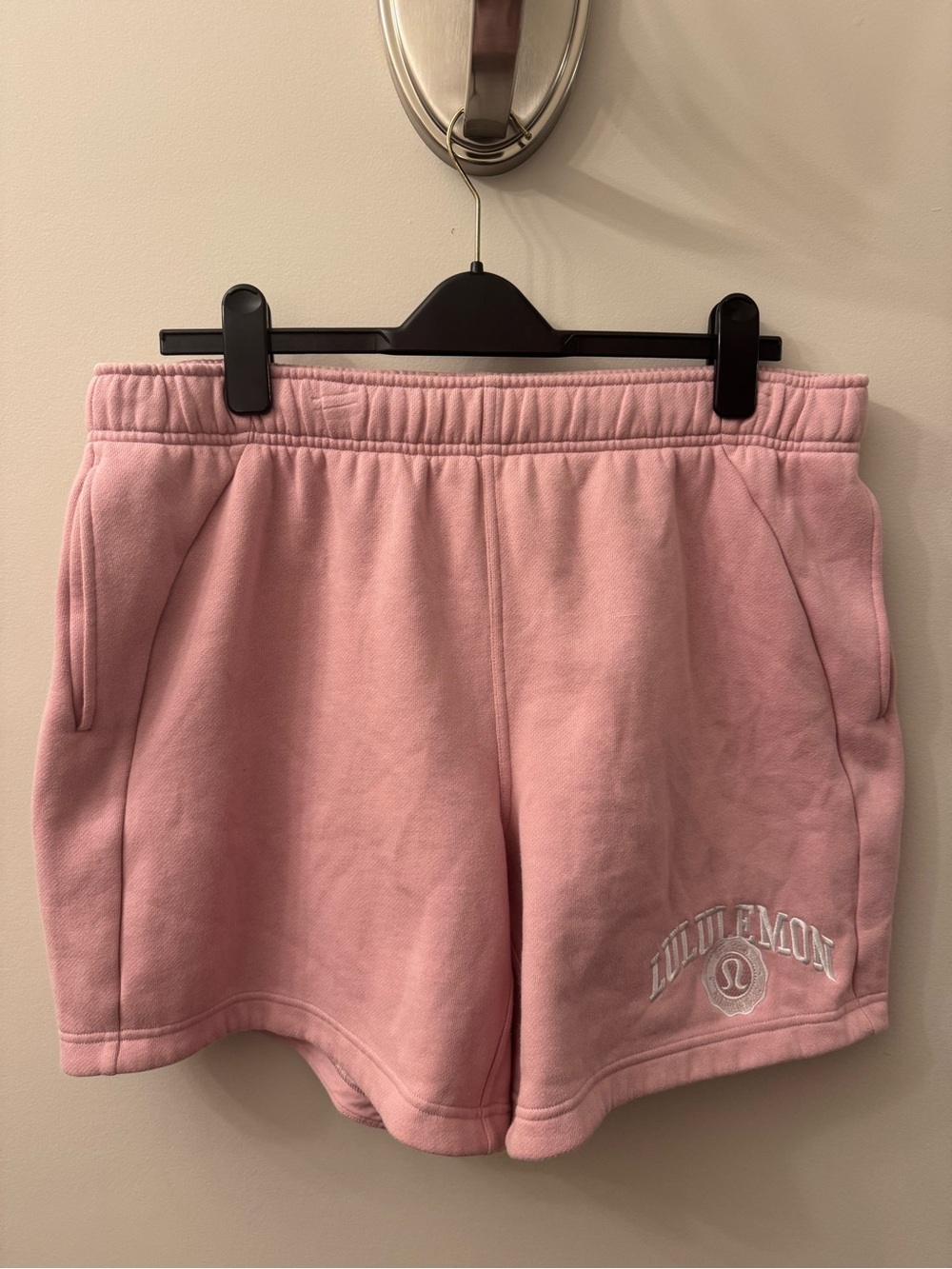 Lululemon Scuba Mid-Rise Oversized Short